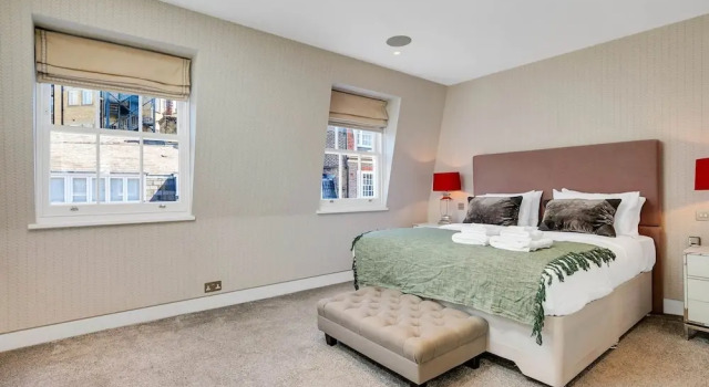 Beautiful 4bed Mews Home - Belgravia Knightsbridge, Забронировать Дом для отпуска Виллы Лондона, рядом с Военный погибшим солдатам из Австралии, Вилла