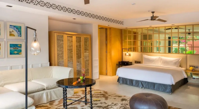 Люкс Azaya Pool Suites