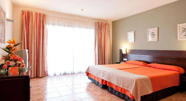 Двухместный номер Standard с видом на сад Hotel LIVVO Lago Taurito & Aquapark
