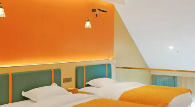 Четырёхместный люкс Deluxe Buerjin Grand Xinjiang Hotel