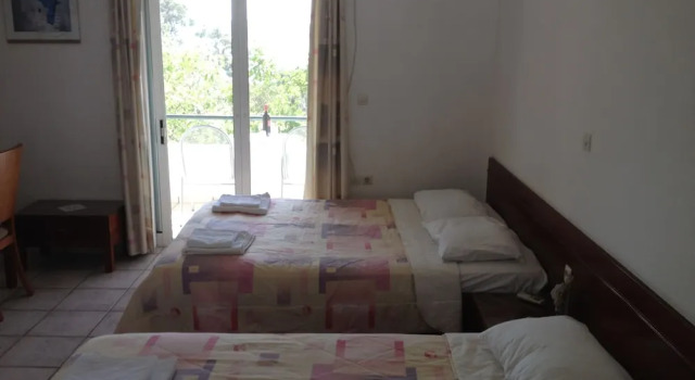 Трёхместный номер Standard с балконом и с видом на море Gikas Apartments Triple Studio Sea View B7