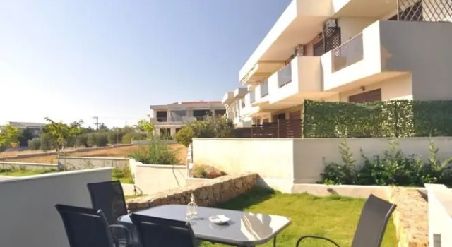 Zennova 26 Sirene Luxury Studio, Book Hotel Gerakini 