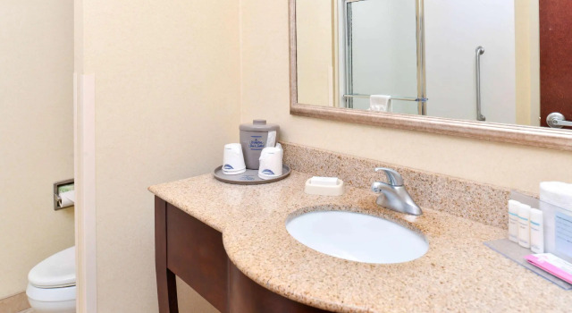 Двухместная студия Hampton Inn & Suites Muncie