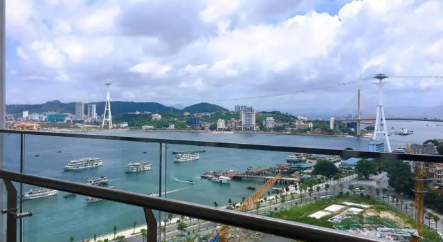 Апартаменты Sapphire Ha Long Luxury Apartment 1108