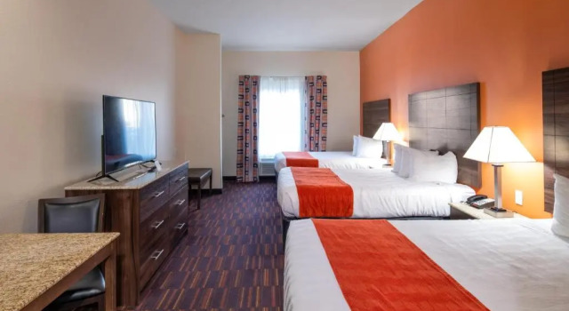 Трёхместный номер Deluxe Home Away Kitchen Suites Enid