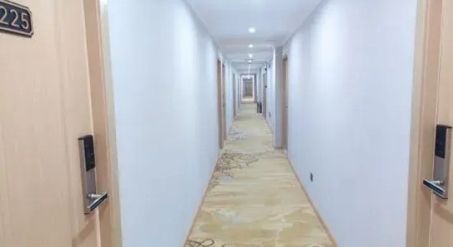 Huadu Express Hotel (Feixi Normal School Greenbelt Metro), Prenota Hotel Hotel a Anhui con parcheggio, Parcheggio
