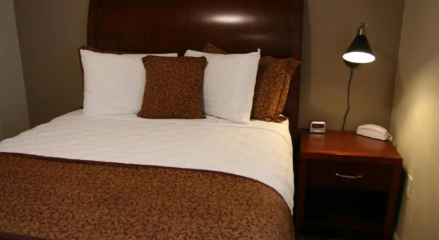 Люкс Affordable Suites Concord