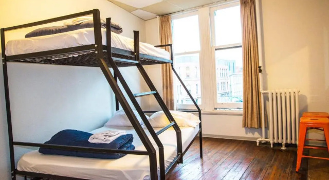 Номер Standard The Cambie Hostel Gastown
