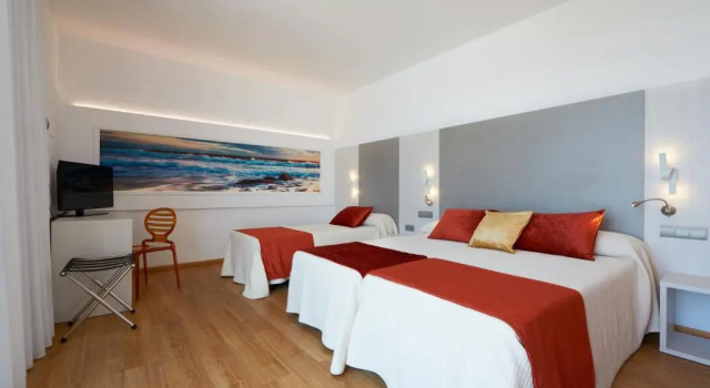 Трёхместный номер Standard Hotel Abrat