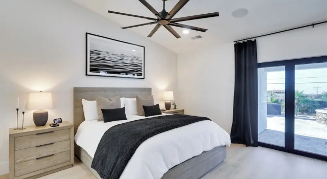 4 Mi to Dtwn: Luxe Gem w/ Pool in Lake Havasu City, Забронировать Дом для отпуска Лейк-Хавасу-Сити штат Аризона