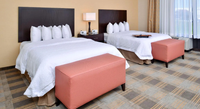 Четырёхместный номер Standard Hampton Inn & Suites California University-Pittsburgh