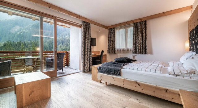 Номер Superior с балконом Hotel Cristallo - Wellness Mountain Living