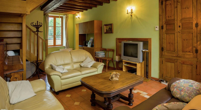 Holiday Home in Diges with Garden & Cycling, Rezerwuj Hotel Diges Burgundia