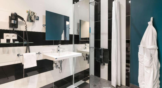 Четырёхместный номер Prestige Best Western Plus Hôtel Brice Garden Nice