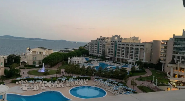 Апартаменты с 2 комнатами с балконом и с видом на море Sunset Resort