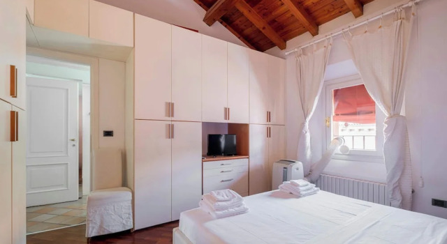 Casa Indipendenza Bright Stay in Historic Center, Забронировать Апартаменты/квартира Болонья провинция Болонья, рядом с Башня Гарисенда