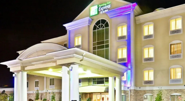 Holiday Inn Express & Suites Denison North-Lake Texoma