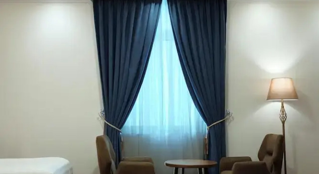 Номер Comfort Crescent International Hotel