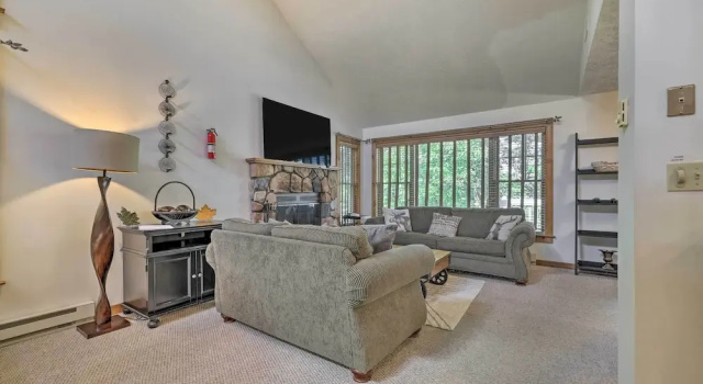 Апартаменты Tannersville Townhome, Near Camelback Mtn!