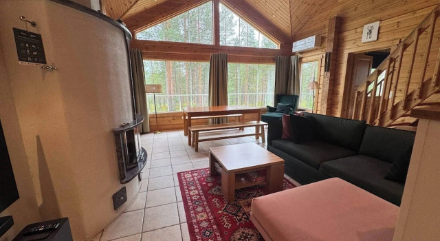 Charming Lapland Villa with Mountain Views and Private Sauna, Buchen Sie Villa Pyhähuhta Lappland