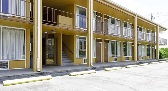 Hotel Valdosta GA I-75 & St Augustine Rd, Rezerwuj Hotel Valdosta Georgia