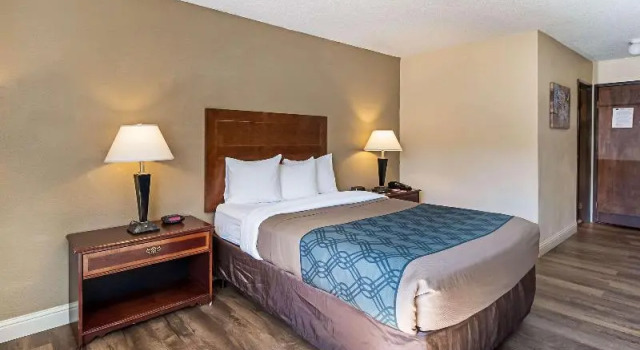 Двухместный номер Standard с балконом Sutter Inn
