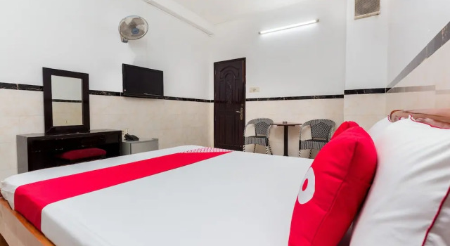 Kasa Hotel by OYO Rooms, Забронировать Отель Район 11 