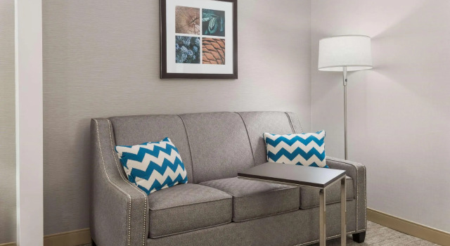 Четырёхместный номер Standard Hampton Inn Boston Bedford Burlington