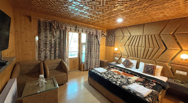 Srichan Resorts