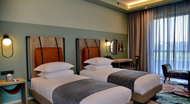 Номер Standard Courtyard Hotel Waterfall City