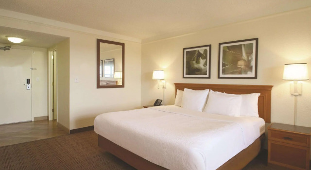 Двухместный номер Standard La Quinta by Wyndham Coral Springs University Dr