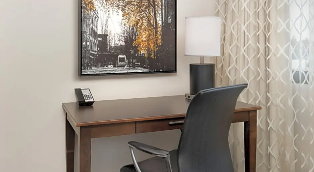 Двухместный номер Standard с видом на город Crowne Plaza Hotel Portland-Downtown Convention Center by IHG
