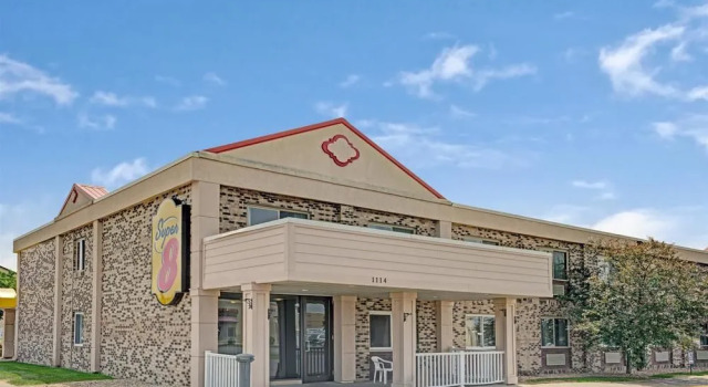 Super 8 Monticello, Varaa Hotelli Hotellit Minnesota pysäköinnillä, Pysäköinti