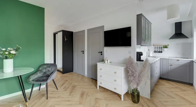 Flatbook City Center Apartment Riverview, Varaa Huoneisto Hotellit Pommeri pysäköinnillä, Pysäköinti
