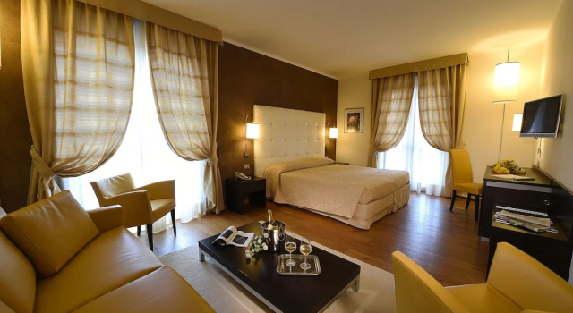 Четырёхместный номер Standard с балконом Hotel Rioverde