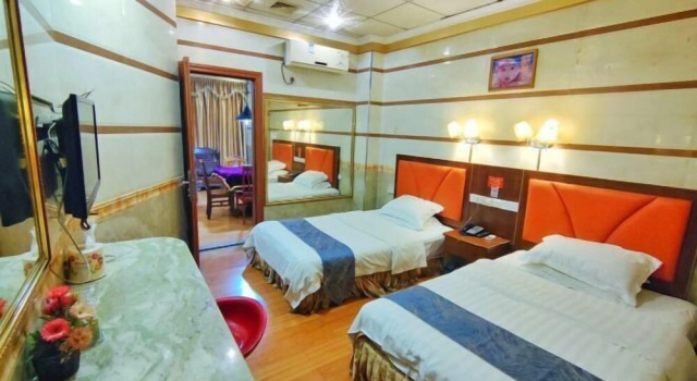 Ruifeng Hotel, Book Hotel Hoteller i Guangdong med parkering, Parkering