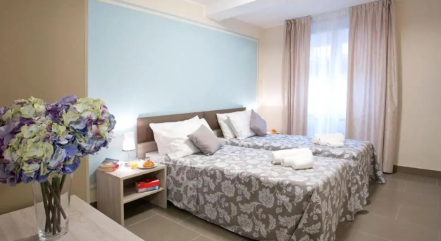 Sala Comacina Residence No 4, Book Hotel Hotels in Como with a Pool, Swimming Pool