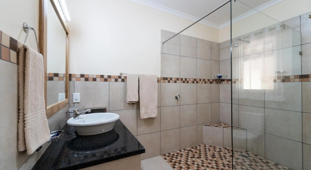 Номер Deluxe Gooderson Drakensberg Gardens and Golf & Spa Resort