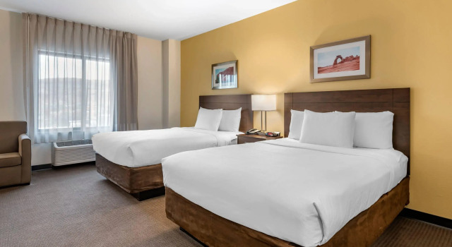Четырёхместный люкс Sleep Inn & Suites Moab near Arches National Park