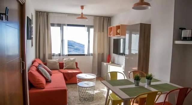 Chalet Adosado Urbanización COPOS PREMIUM Zona Media, Забронировать Шале Виллы Прадольяно, Вилла