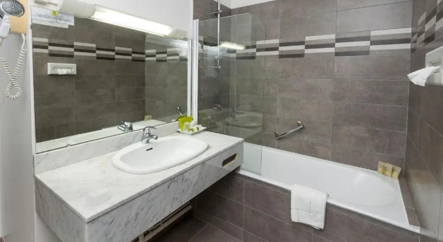 Номер Comfort Logis Hotel - Restaurant Le Relais de Comodoliac