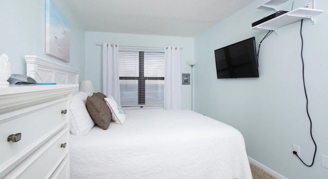 427 East Beach Blvd Condo #464 - 2 Br condo by RedAwning