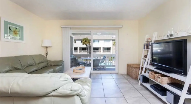 Four Winds F15 - Two Bedroom Condo, Rezerwuj Hotel Hotele w Saint Augustine Area z parkingiem, Parking