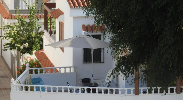 La Palmera1 casa al primer piso con 2 dormitorios - Two Bedroom House on the first floor --- La Palmera 2 casa en planta baja con 1 dormitorio, One Bedroom House on the Ground Floor, Buchen Sie Hotel Agaete Gran Canaria