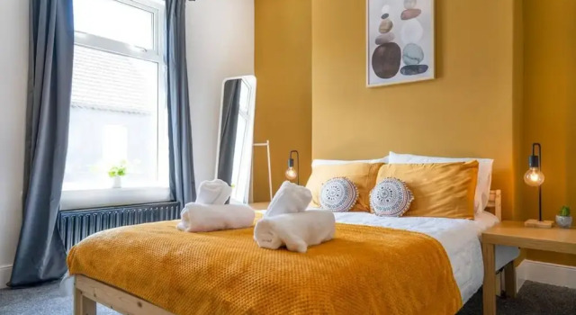Коттедж Central 2 Bedroom House-parking