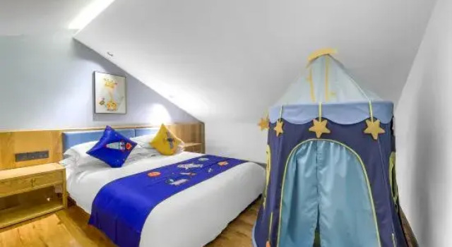 Люкс Дуплекс Floral Hotel·Jiuhua Mountain Yuanlai Mountain Residence Hotel (Huacheng Temple Zhantanlin Store)