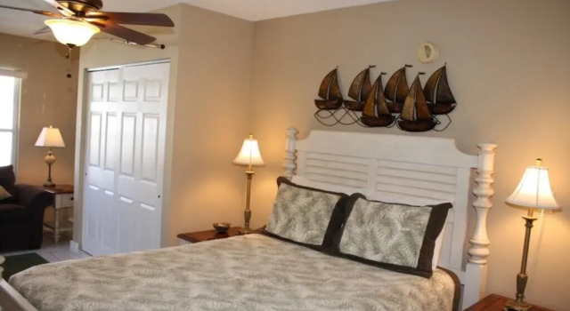 The Anna Maria Island Beach Paradise 10 - Studio condo by RedAwning, Забронировать Отель Холмс-Бич Sarasota Area
