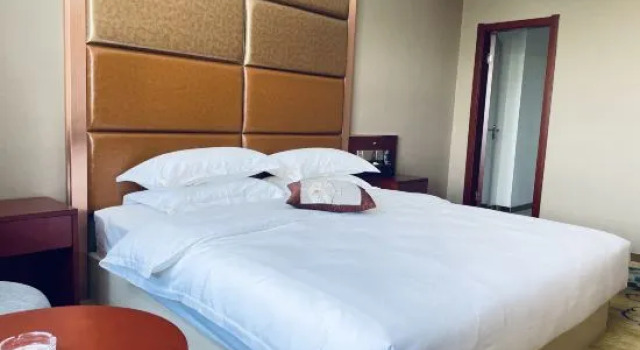 Люкс Deluxe Wallaceil International Hotel Tashkurkan