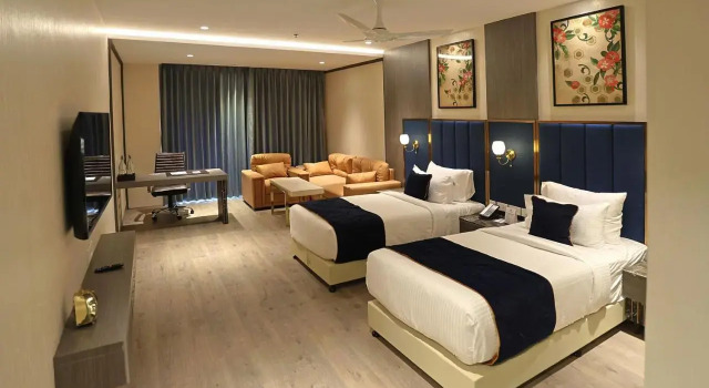 Hiland Hotel, Varaa Hotelli Hotellit Siliguri aamiaisella, Aamiainen