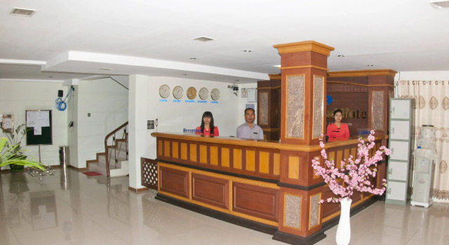 City Grand Hotel